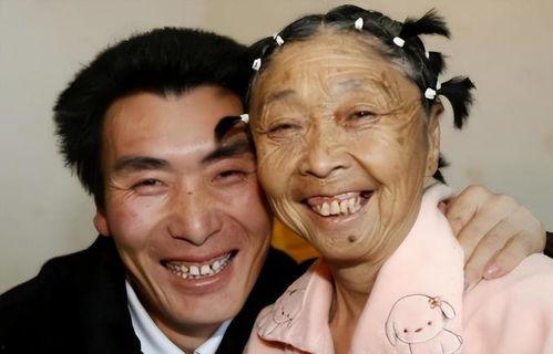 西藏男网红吃瓜视频,揭秘高原美食背后的故事